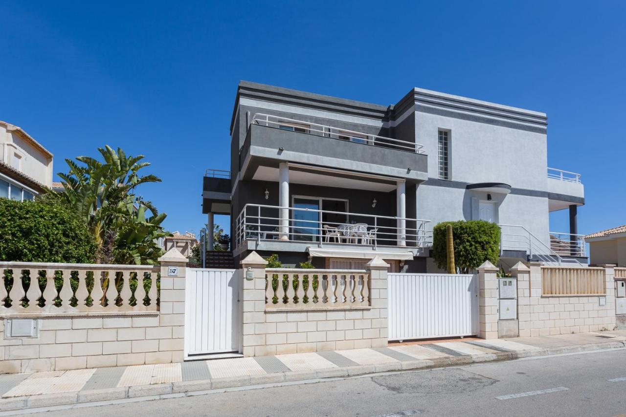 Vila Carmen Oliva Exteriér fotografie